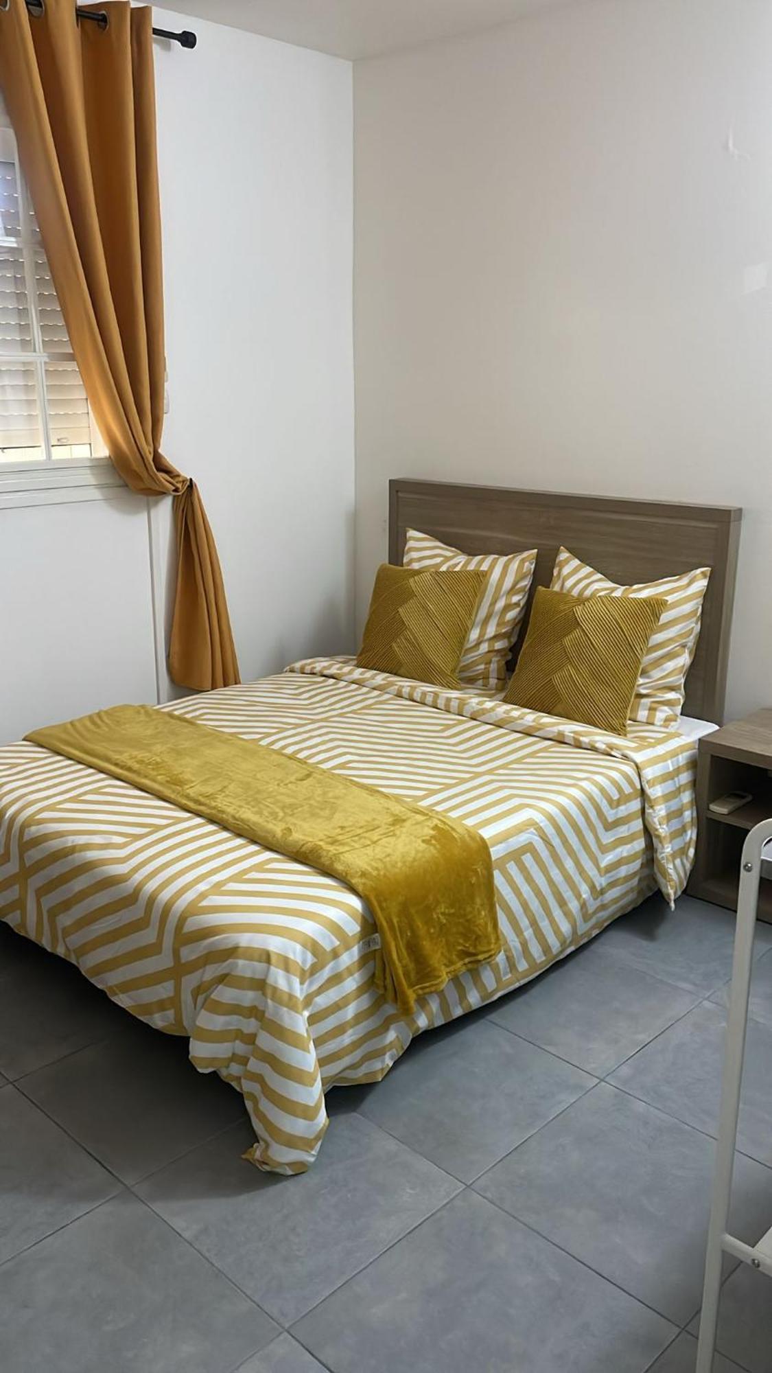 Appartement 1 , Disneyland - Parking Gratuit - Maison Des Platanes Meaux Esterno foto